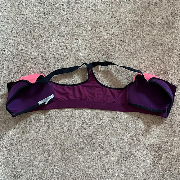 Victoria’s Secret Sports bra - Picture 4 of 6